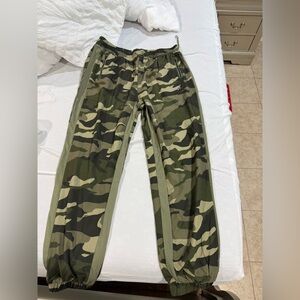 Camouflage woman’s Pants